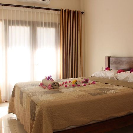 Hotel Kampoeng Senggigi Mangsit Zewnętrze zdjęcie